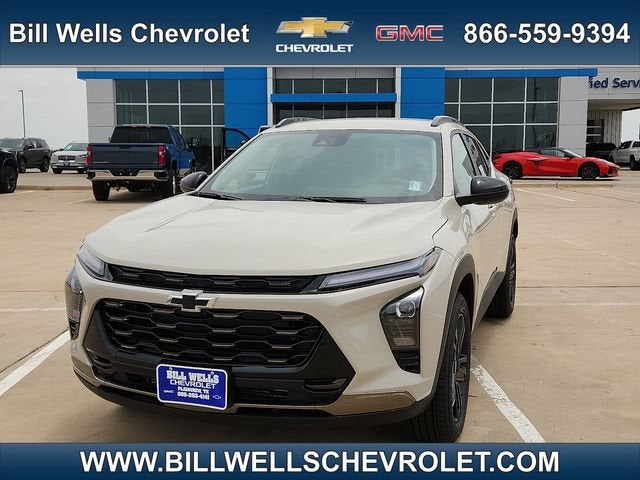 2026 Chevrolet Trax ACTIV in White Sands — front three-quarter view